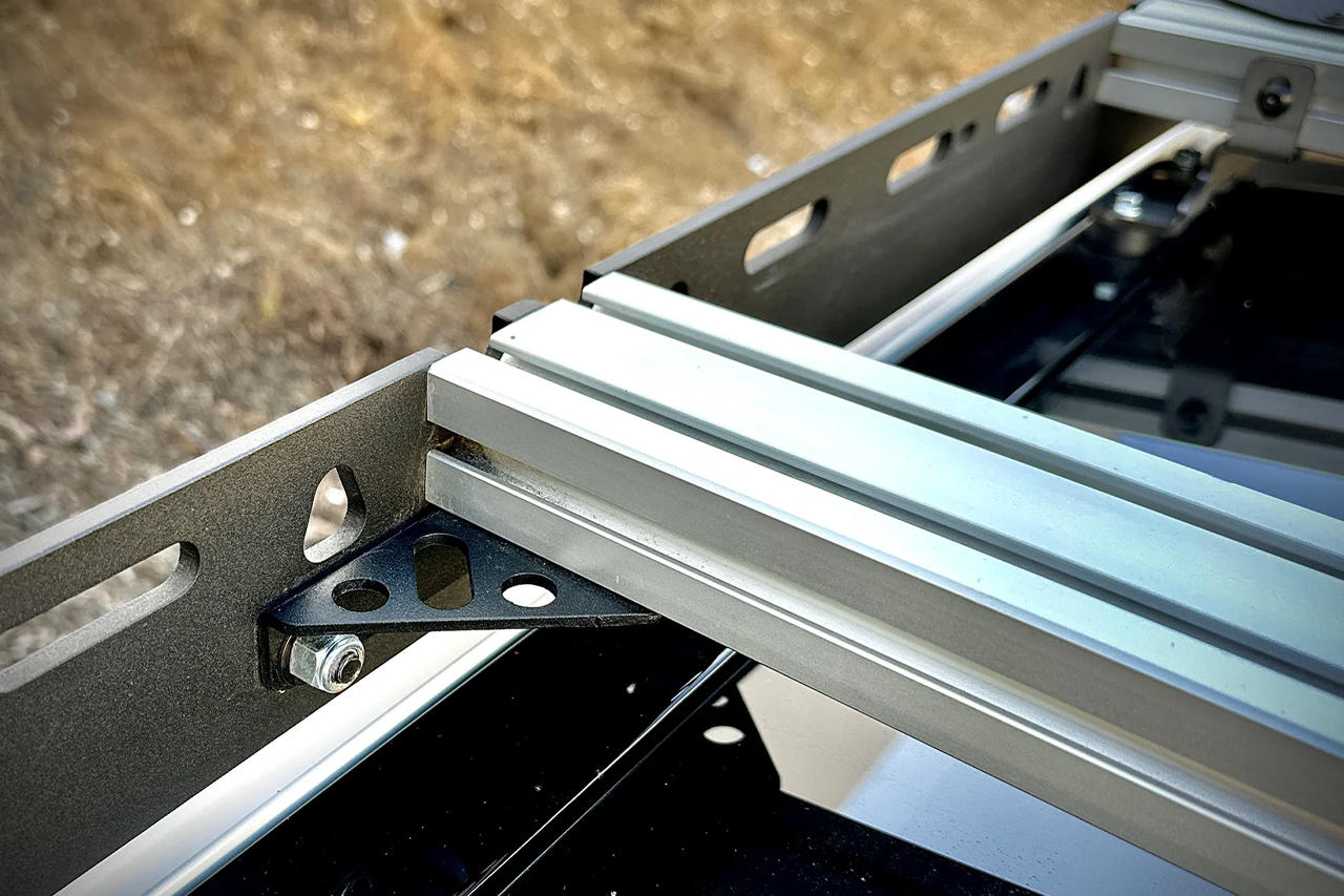 Laguna Aluminum Crossbar Roof Rack for Rivian R1T by Range Industries