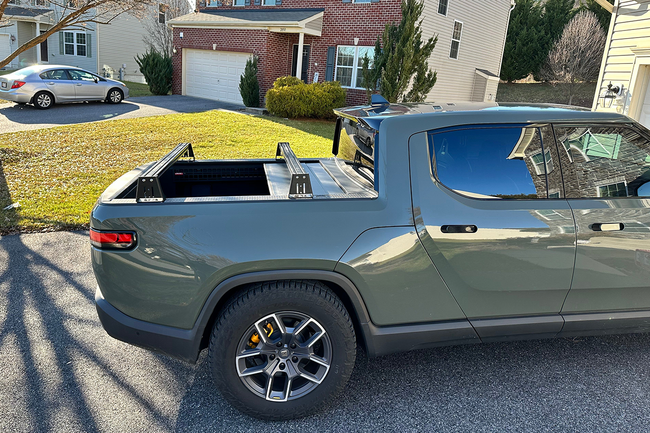 Low Profile Black Aluminum Crossbar Bed Rack for Rivian R1T by BillieBars