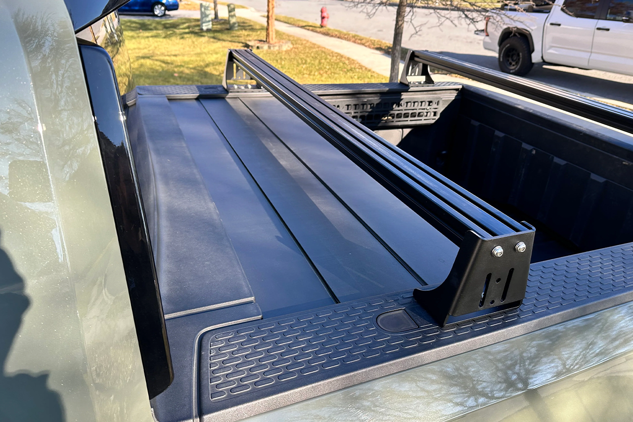 Low Profile Black Aluminum Crossbar Bed Rack for Rivian R1T by BillieBars