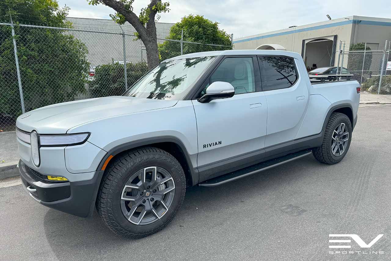 LA Silver Rivian R1T with Triple Square Running Boards