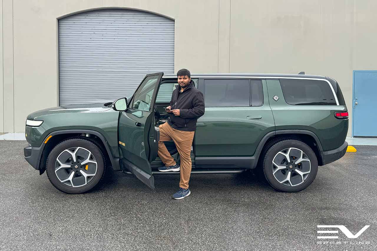 Forest Green Rivian R1S with Triple Square Running Boards