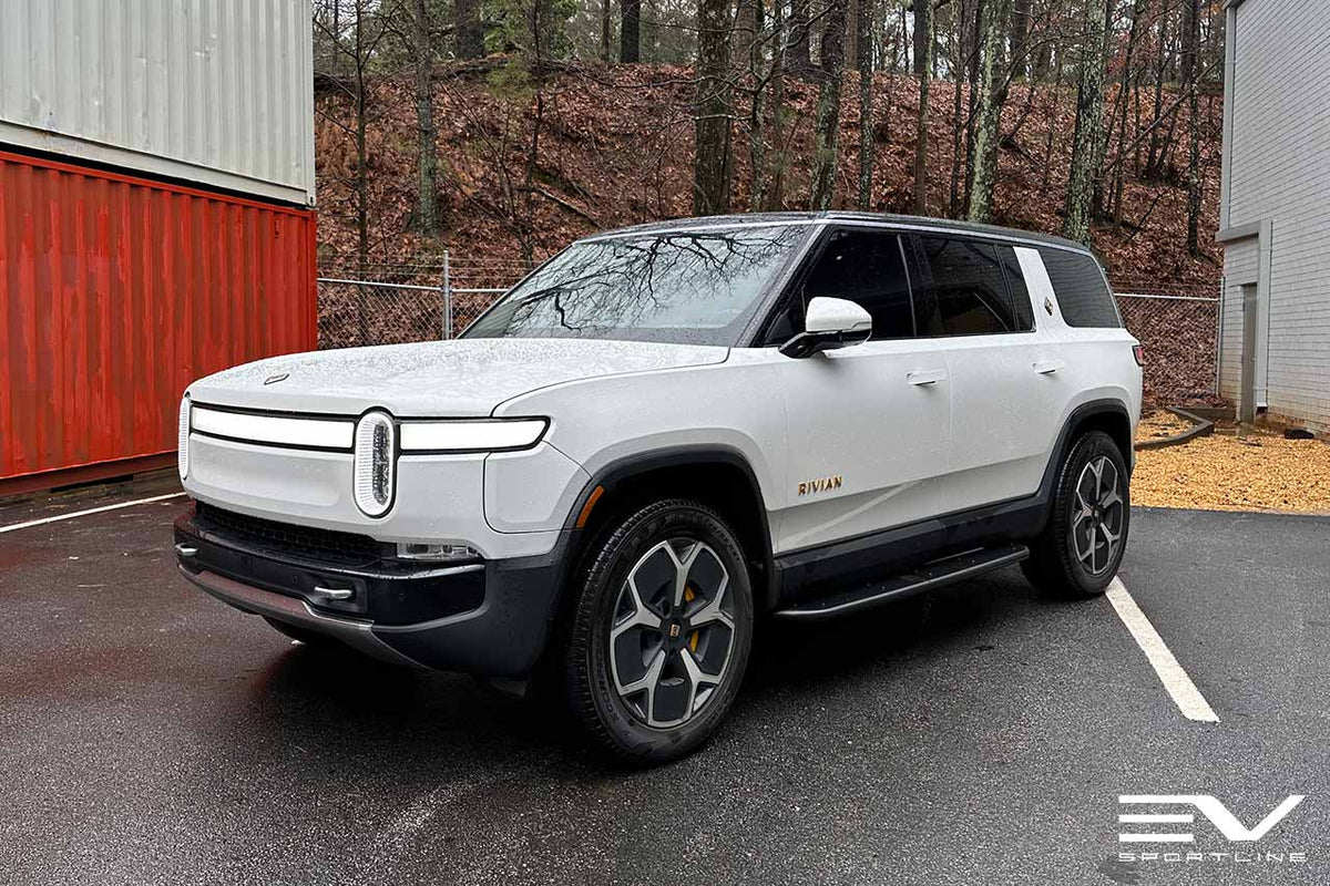 Glacier White Rivian R1S with Triple Square Running Boards - EV ...