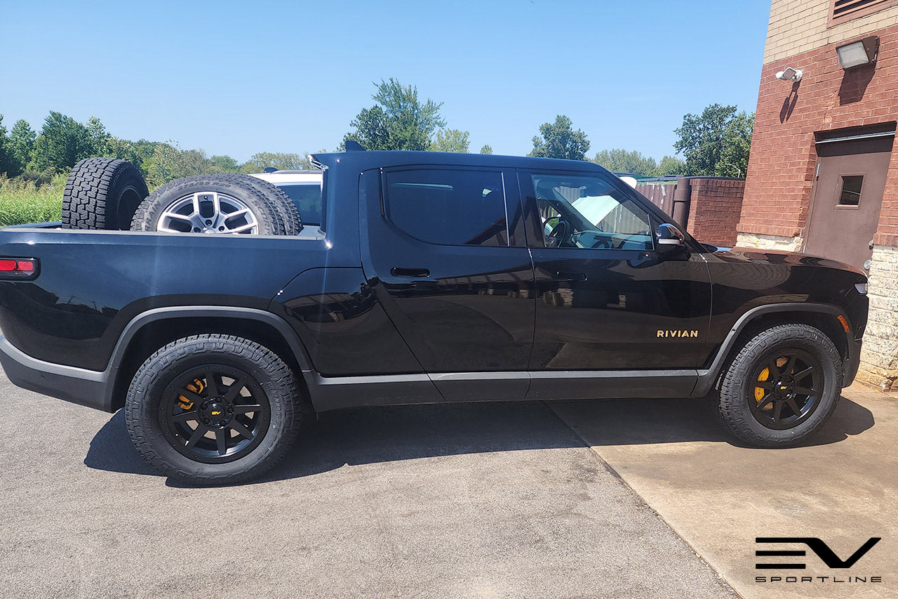 Black Rivian R1T with Satin Black 20" R800 Wheels