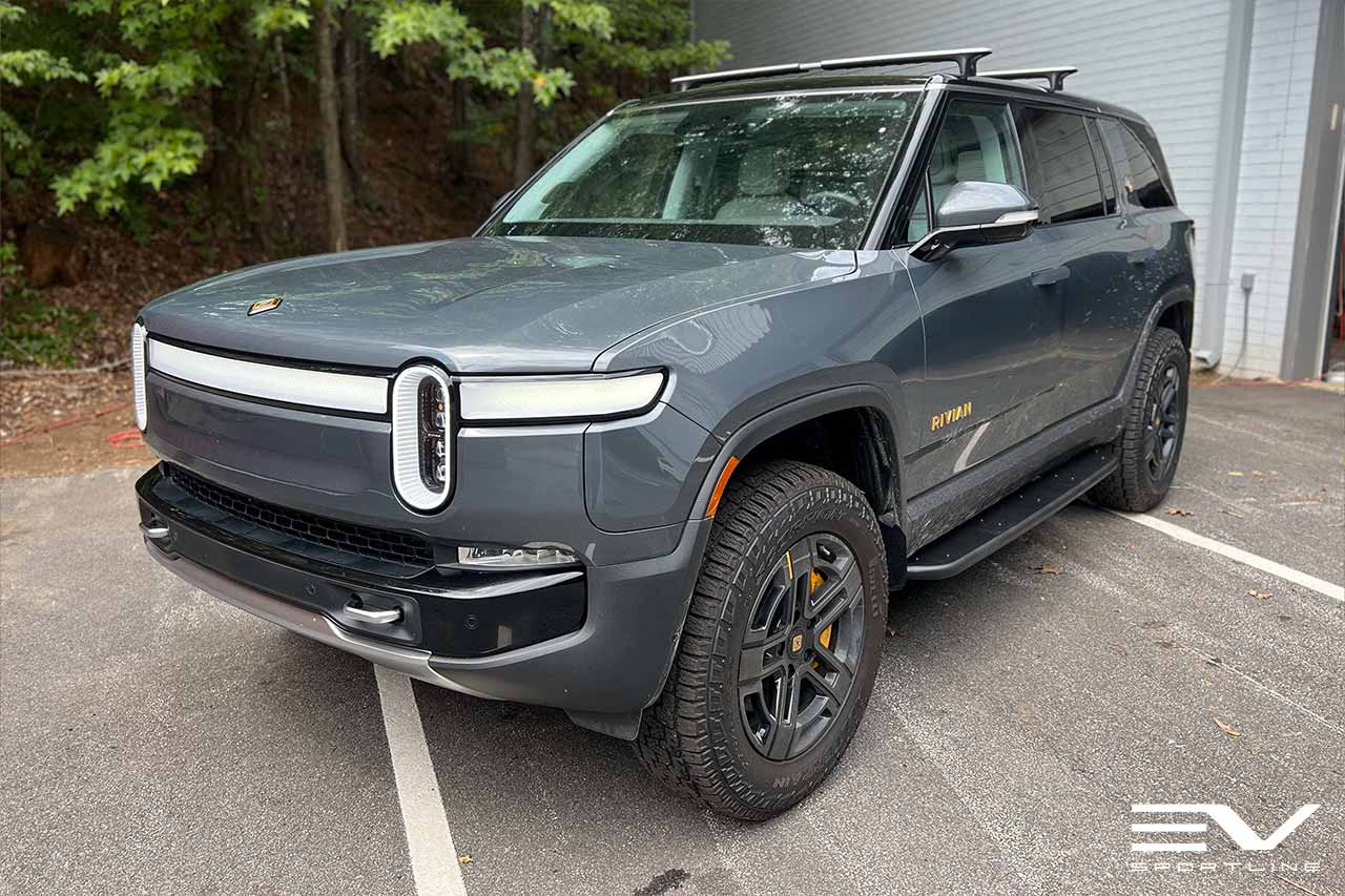 El Cap Granite Rivian R1S with Triple Square Thread Running Boards