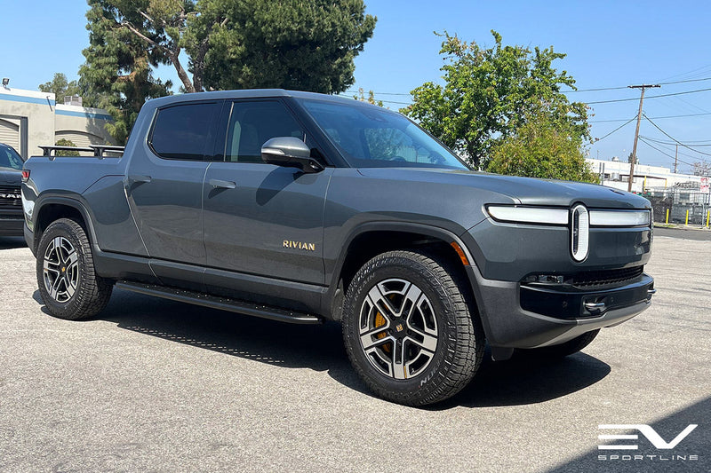 El Cap Granite Rivian R1T with Triple Slot Running Boards - EV ...