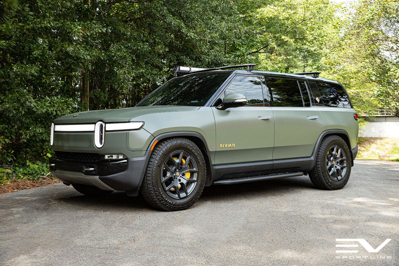 Xpel Stealth Launch Green R1S with Triple Slot Running Boards