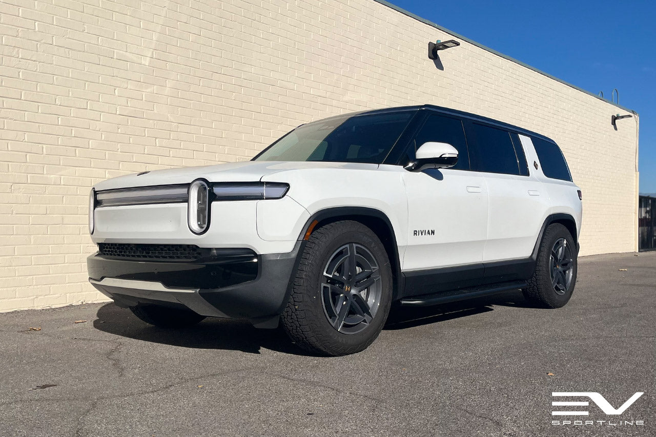 Glacier White Rivian R1S with Triple Square Running Boards