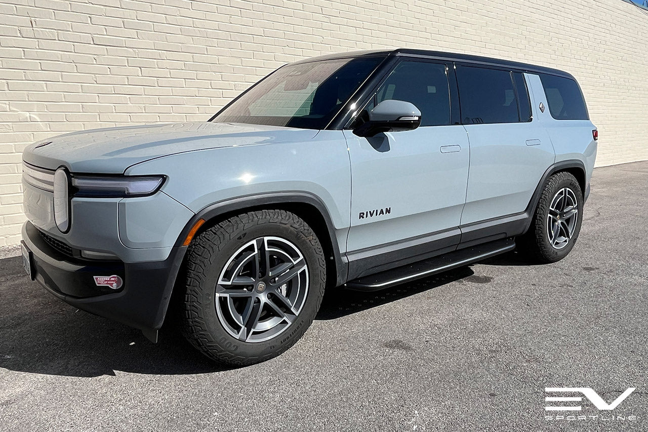 Limestone Rivian R1S with Triple Square Running Boards