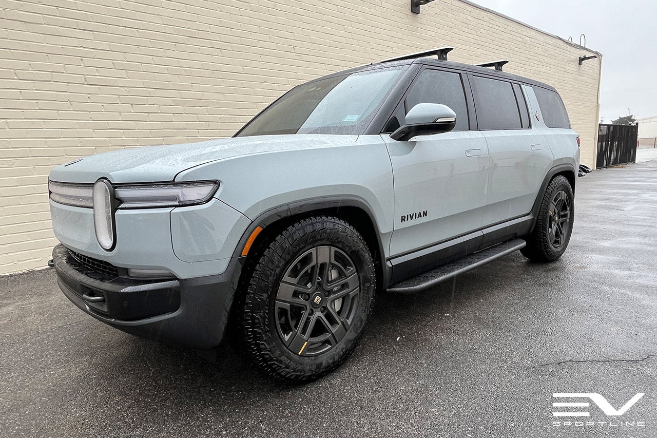 Limestone Rivian R1S with Triple Slot Running Boards