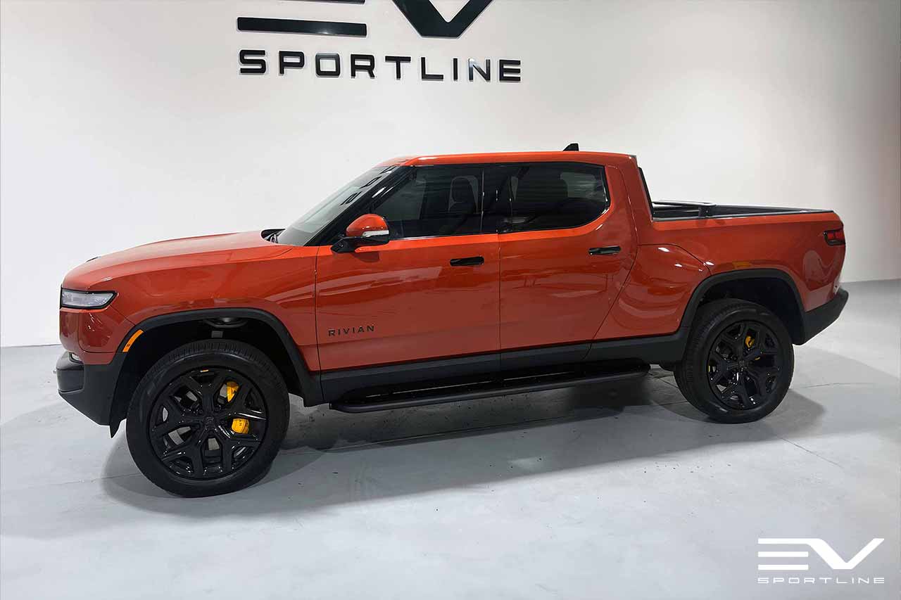 Red Canyon Rivian R1T with Triple Square Thread Running Boards