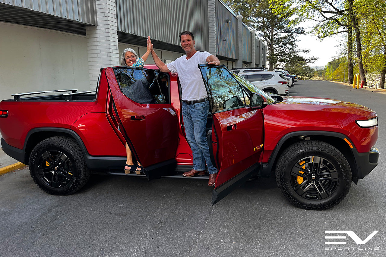 Red Canyon Rivian R1T with Triple Square Thread Running Boards