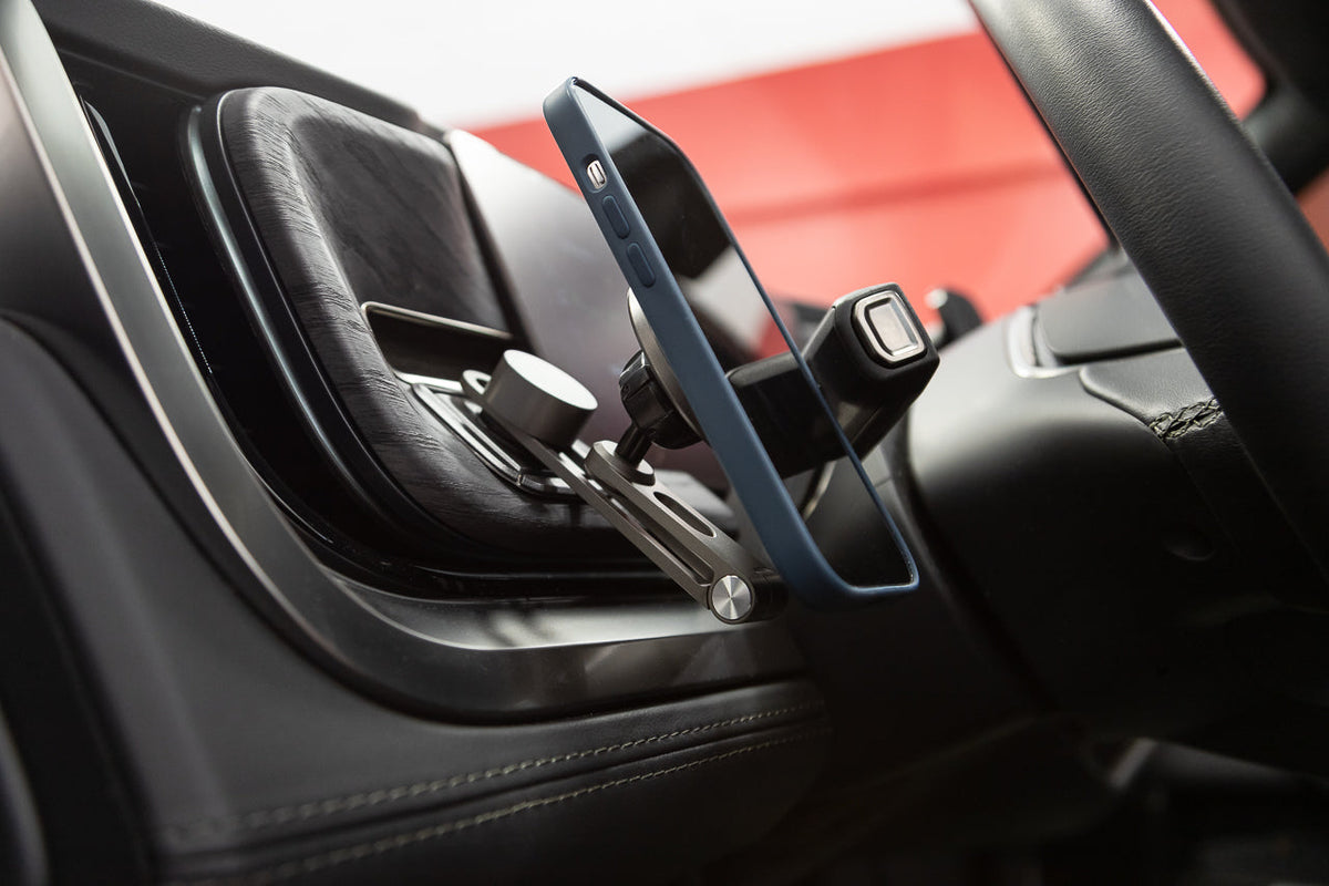 Adjustable MagSafe Phone Mount & Wireless Vehicle Charger
