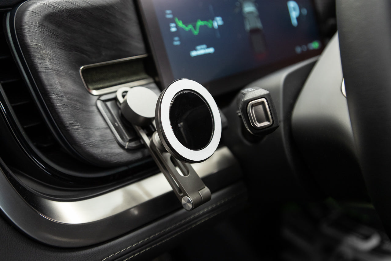 Adjustable MagSafe Phone Mount & Wireless Vehicle Charger