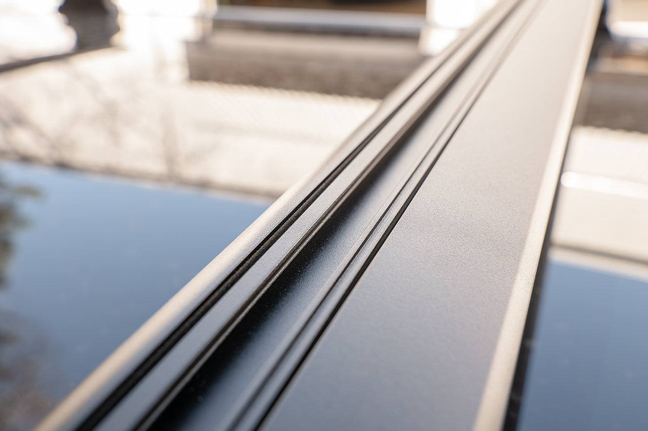 Thule WingBar Evo Crossbars for Rivian R1T / R1S - Set of 2