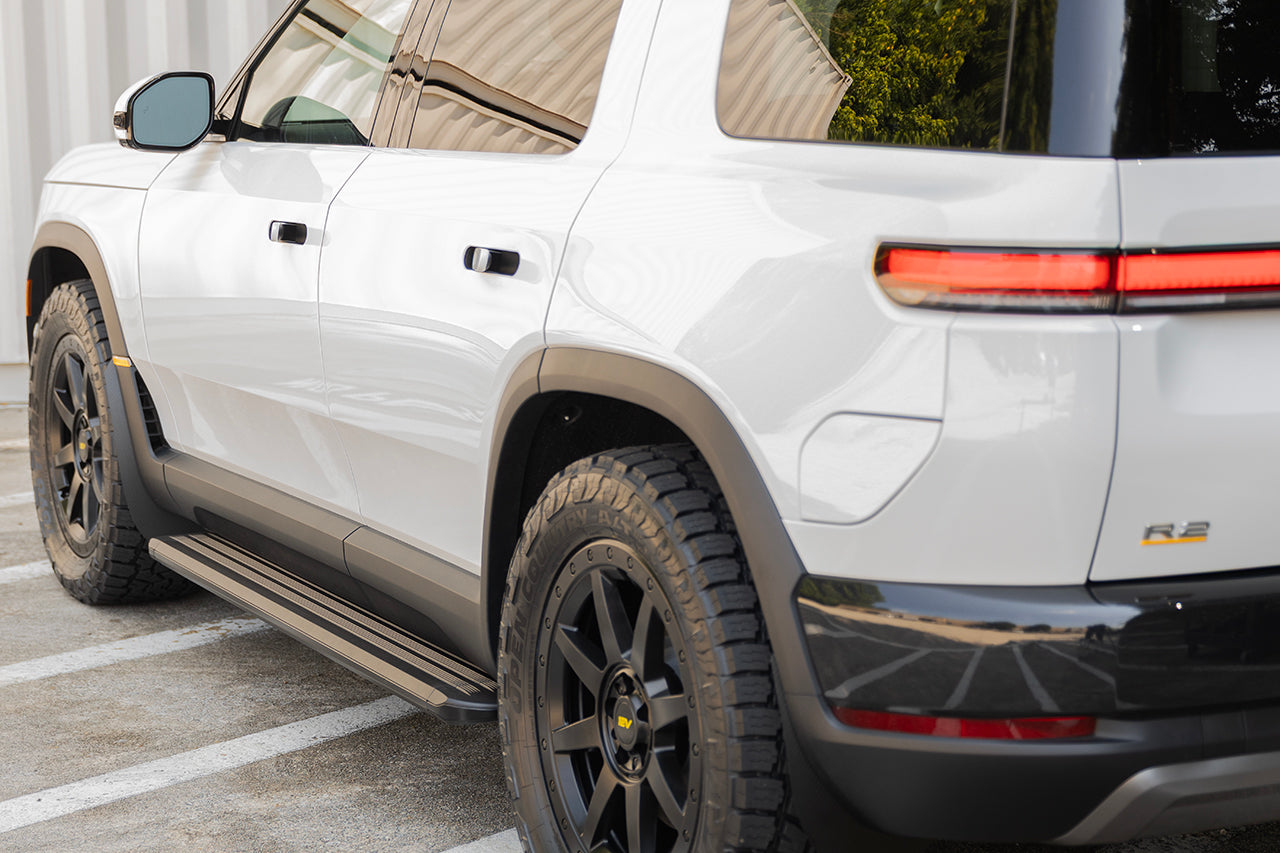 Team 1EV RMaxx Lightweight Aluminum Running Board Side Steps for Rivian R2