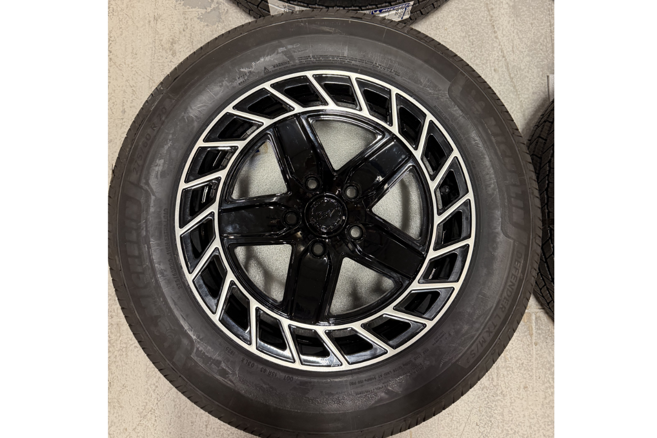 Special Savings! R500 Directional Aero 20" Precision Forged Wheel & Tire Package for Rivian R1T / R1S
