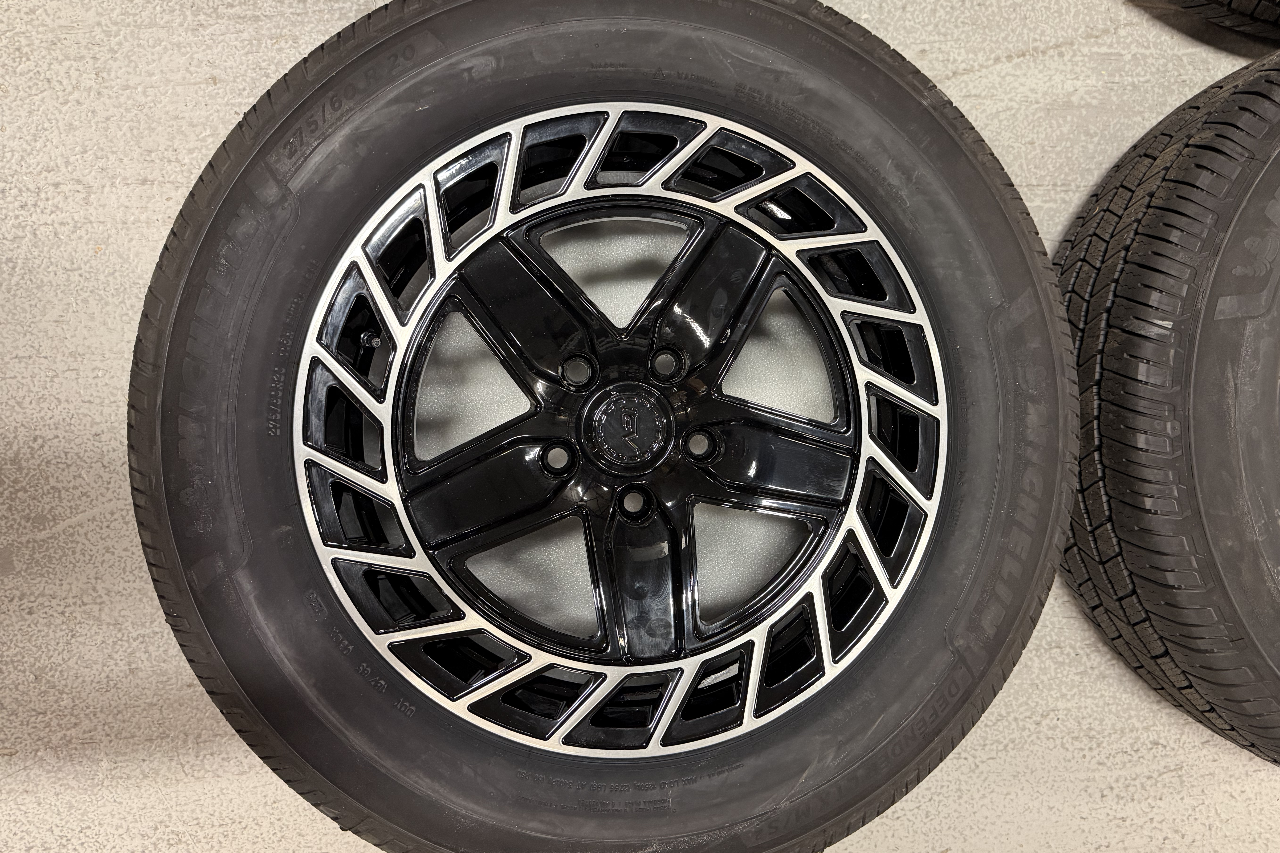 Special Savings! R500 Directional Aero 20" Precision Forged Wheel & Tire Package for Rivian R1T / R1S