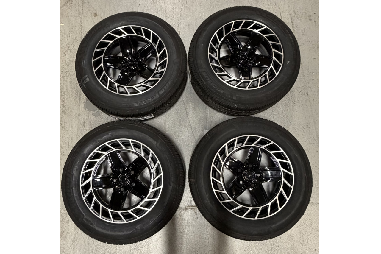 Special Savings! R500 Directional Aero 20" Precision Forged Wheel & Tire Package for Rivian R1T / R1S