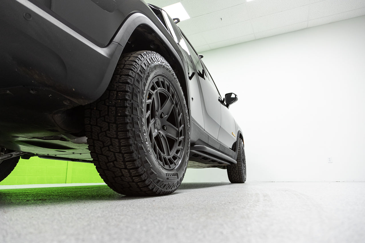 Team 1EV RMaxx Running Boards & Rock Sliders for Rivian R1T / R1S