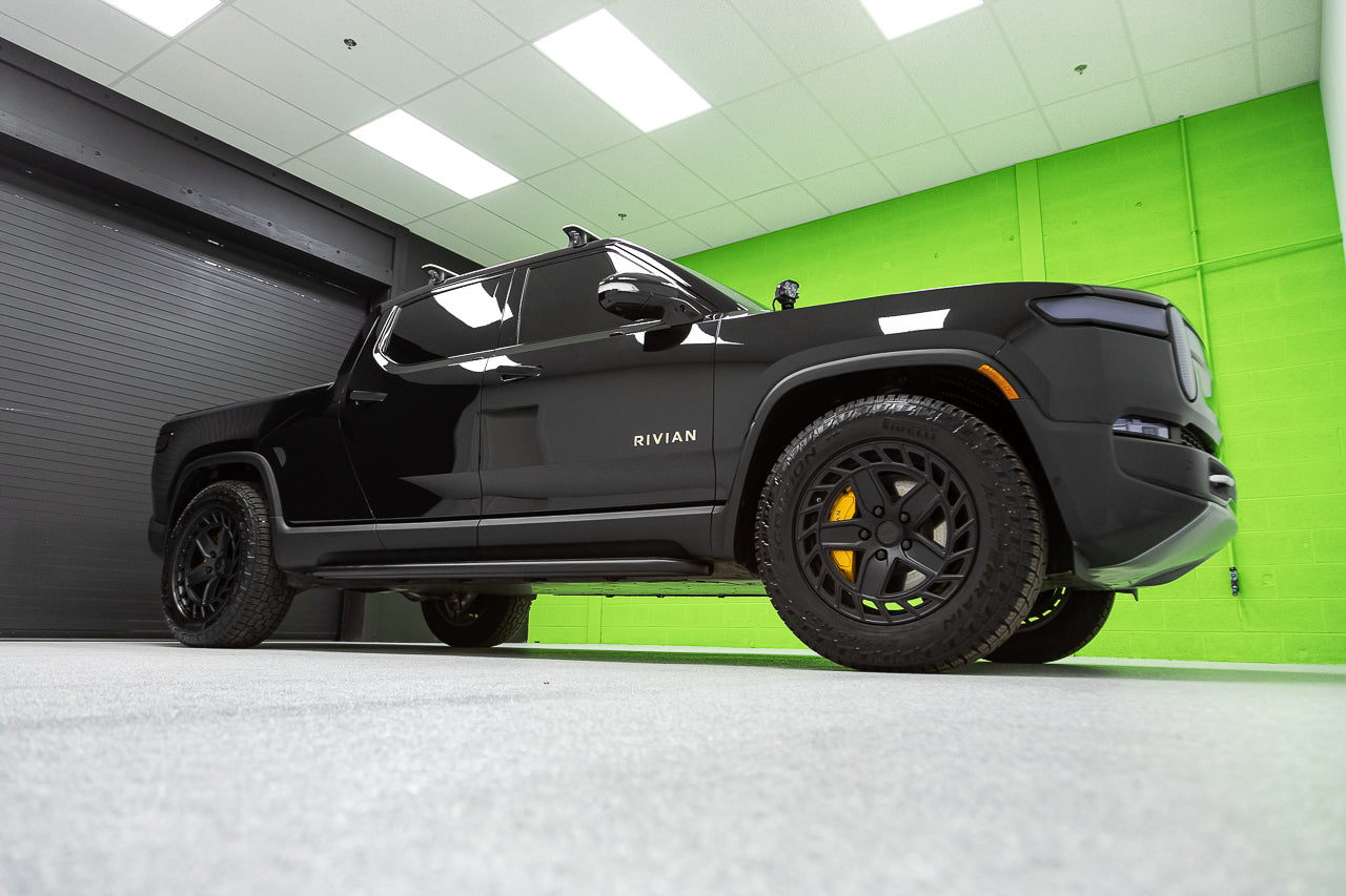 Team 1EV RMaxx Running Boards & Rock Sliders for Rivian R1T / R1S